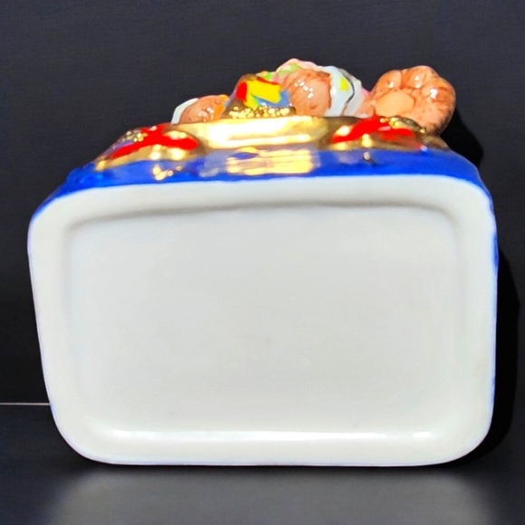 Vintage Porcelain Teddy Bear Toy Chest Trinket Box Square Top hinged Box - Picture 8 of 9